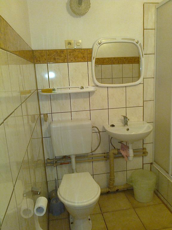 Maxim Pokoje Goscinne Iwonicz-Zdrój Exterior foto